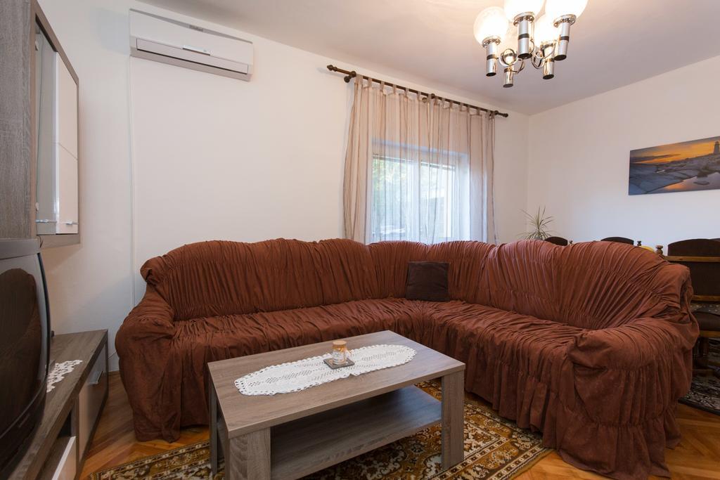 Apartment Boris Senj  Esterno foto